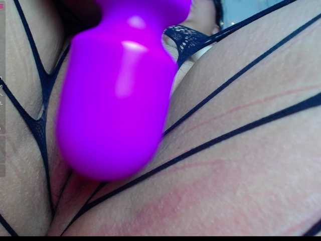 Nuotraukos Evangeline-28 my pussy is very wet !!!! do you play ? #teen #bigboobs #new #dadysgirl #bbw #ebony
