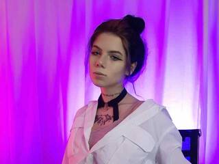 Erotinis vaizdo pokalbis EvaSix