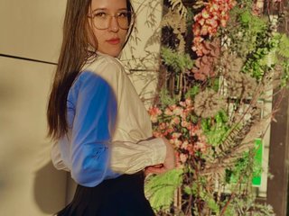 Erotinis vaizdo pokalbis NickyColienc