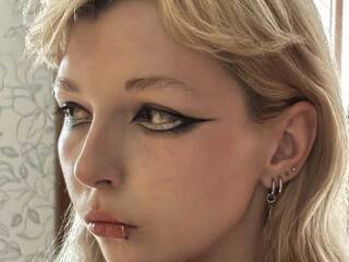 Erotinis vaizdo pokalbis EveSinsational