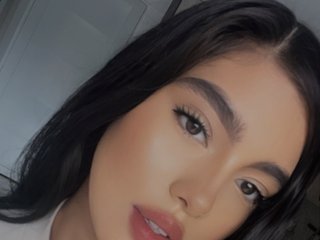 Erotinis vaizdo pokalbis EvieBell