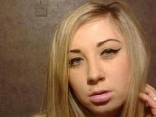 Erotinis vaizdo pokalbis fanialla