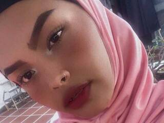 Erotinis vaizdo pokalbis FarahBhat