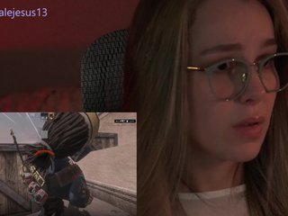 Erotinis vaizdo pokalbis FemaleJesus1