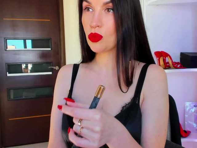 Transliacijos ekrano nuotraukos Femdomheels