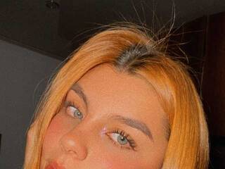 Erotinis vaizdo pokalbis fenix-tay