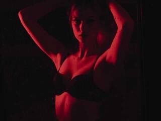 Erotinis vaizdo pokalbis Feralberry-1