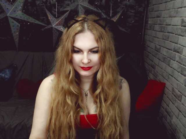 Nuotraukos FetishDreams Female Domination & Fetish Chat. Private only