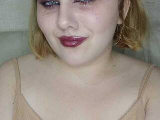 Erotinis vaizdo pokalbis FionaLl