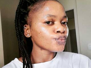 Erotinis vaizdo pokalbis FitBlair66