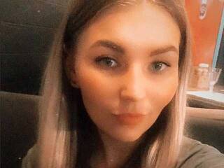 Erotinis vaizdo pokalbis FlamingBTRFly