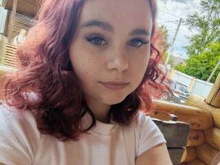 Erotinis vaizdo pokalbis Fleurdelysa