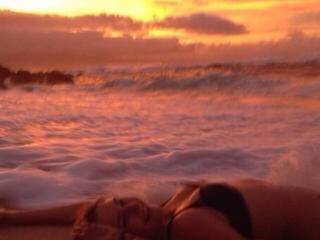 Erotinis vaizdo pokalbis FloraBy