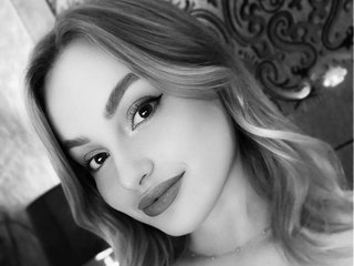 Erotinis vaizdo pokalbis FloraGreys