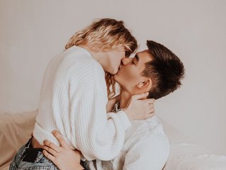 Erotinis vaizdo pokalbis FlowerNBlade