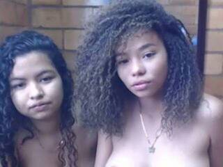 Erotinis vaizdo pokalbis flowerstwob