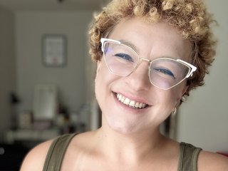 Erotinis vaizdo pokalbis FrancesLovely