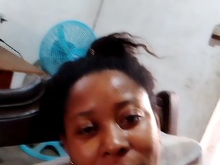 Erotinis vaizdo pokalbis FredahSannie