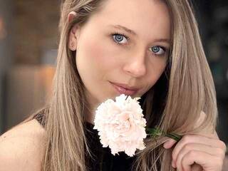 Erotinis vaizdo pokalbis AriaSpark