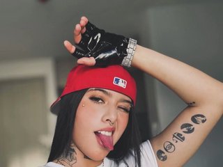 Erotinis vaizdo pokalbis Gangster-girl