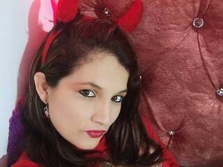 Erotinis vaizdo pokalbis GatubelaHot69