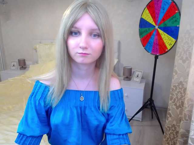 Nuotraukos YourDesserte Hello guys! Welcome to my room) Lets chat and have fun together! PVT-GRP On for you) spin wheel for 100! hot show with a wet t-shirt!