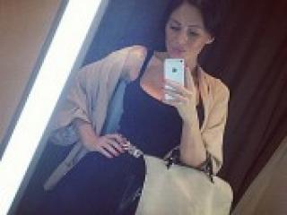 Erotinis vaizdo pokalbis ggiilza