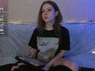 Erotinis vaizdo pokalbis Giai