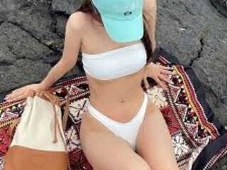 Erotinis vaizdo pokalbis Giiulia