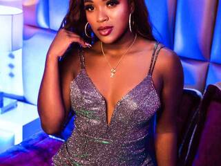 Erotinis vaizdo pokalbis GinnaDiior