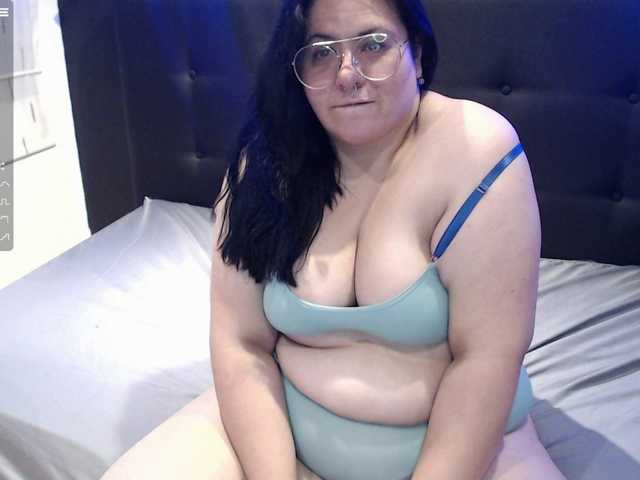 Nuotraukos ginnylicious Hello Guys! Make me moan with your tips!! pvt open!!
