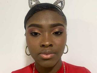 Erotinis vaizdo pokalbis GirlQueen