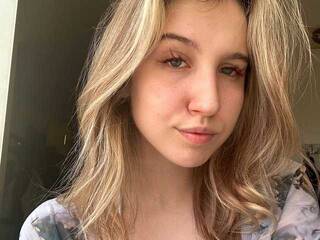 Erotinis vaizdo pokalbis GlimmerVamp