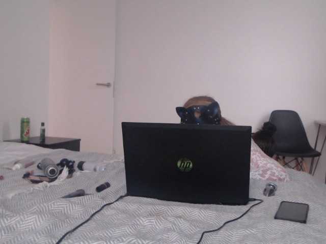 Transliacijos ekrano nuotraukos GodessKristina-and-TS