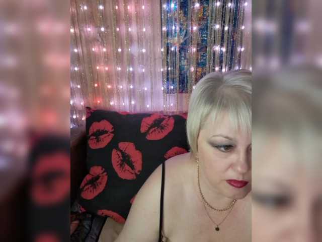 Nuotraukos _Sonya_ Sonya is on the air! Favorite vibration -111, 222, tits-180, pussy-250, ass-300, naked-600. Without rudeness and foul language in the chat. TOKENS are only included in THE GENERAL CHAT!