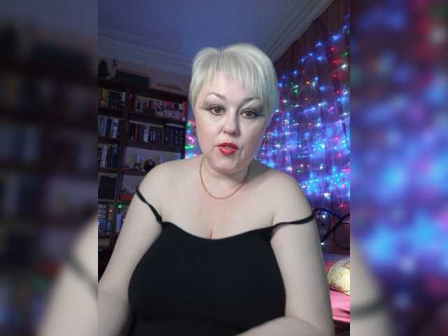 Nuotraukos _Sonya_ Hey! My name is Sonya! Put love and subscribe! Lovens from 2 tot. No rudeness and swearing in the chat! Peace for Peace!