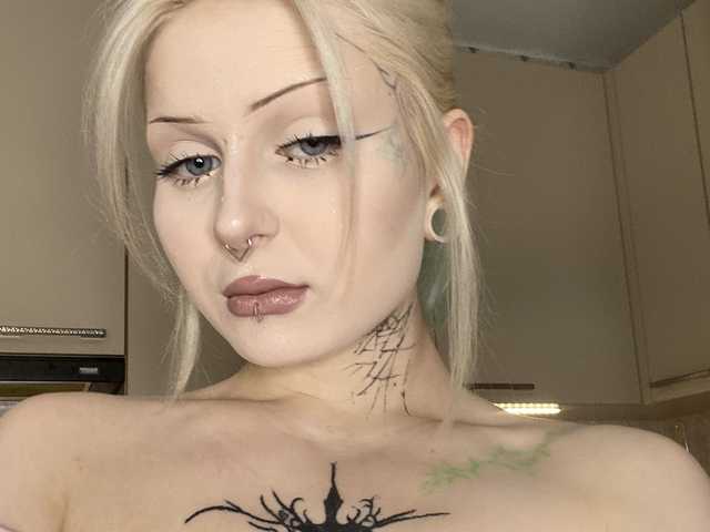Profilio nuotrauka goth-bimbo
