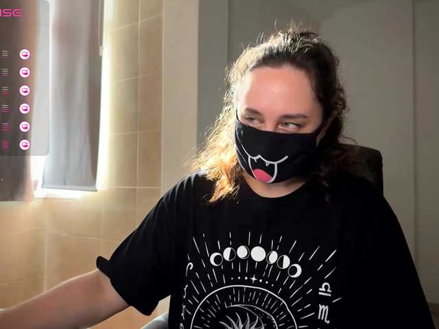 Transliacijos ekrano nuotraukos GummyPeach
