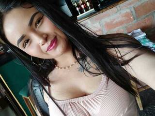 Erotinis vaizdo pokalbis Halana-smith