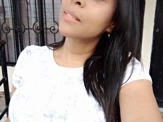 Erotinis vaizdo pokalbis Hannahvalen