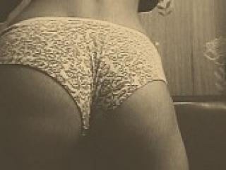 Erotinis vaizdo pokalbis hanny77