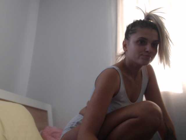 Nuotraukos harlyblue hello guys and girls why not?what you found in my room ?you found lush , ass pussy fingers but you found a frend and a good talk to!#boobs 15 ,pussy 30,finger pussy 44 finger ass55,pm 1 feet 5 and come and discover me !
