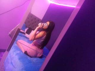 Erotinis vaizdo pokalbis harper6969