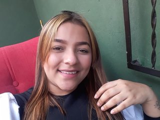 Erotinis vaizdo pokalbis HeidyRusell