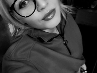 Erotinis vaizdo pokalbis Helda9393