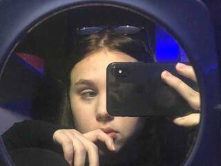 Erotinis vaizdo pokalbis Helen-Drums