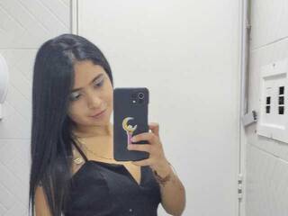 Erotinis vaizdo pokalbis HelenaCyrus