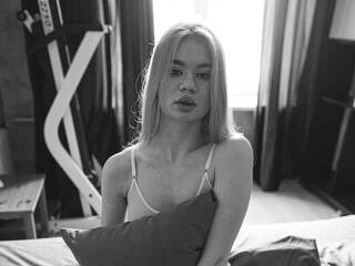 Erotinis vaizdo pokalbis HelenaElfe