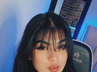 Erotinis vaizdo pokalbis HelenRoss