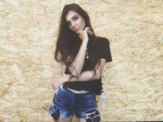 Erotinis vaizdo pokalbis Hellana